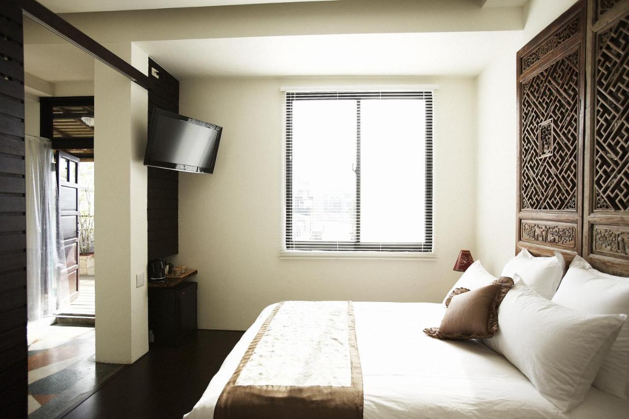 Your Fun Apartment Tainan Exterior photo